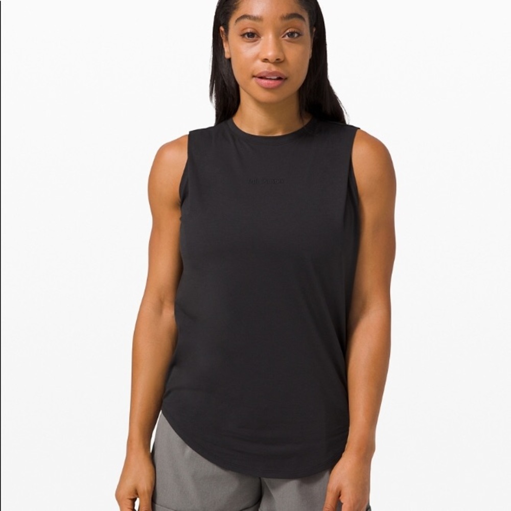 Lululemon Brunswick muscle tank.
